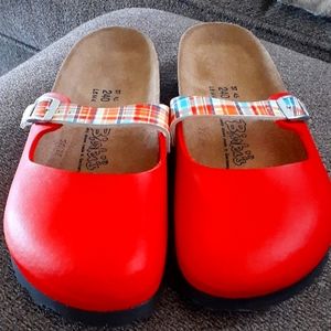 Birkenstocks (Birkis)